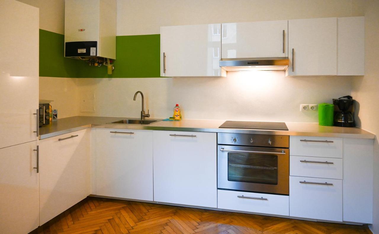 Backpacker Apartment City Center เวียนนา ภายนอก รูปภาพ
